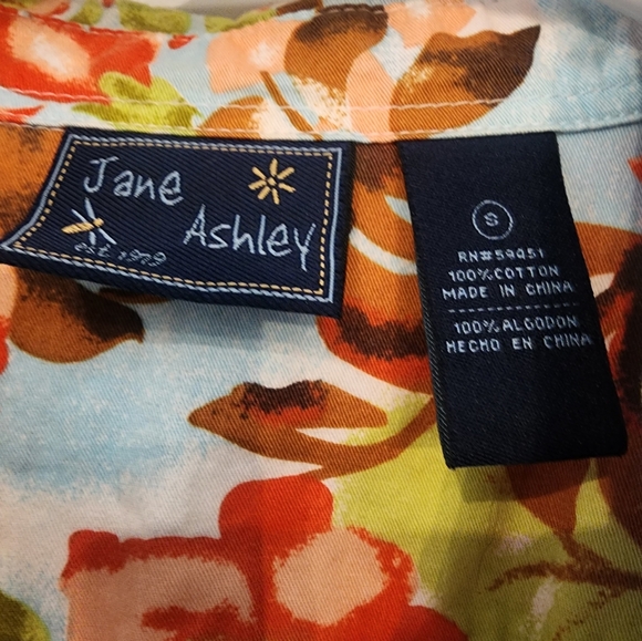 Jane Ashley Jacket - Picture 2 of 5